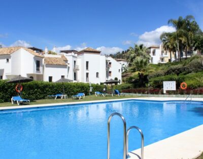 South facing garden apartment in La Torre, Los Arqueros Golf Club