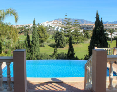 Fantastic villa with Infinity pool and great views over the golf course Riviera del Sol