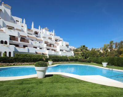Two Bedroom Holiday Apartment in Golf Hills Estepona