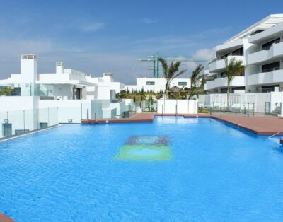 Penthouse apartment in Dream Gardens, wrap around terrace, plunge pool and hot tub