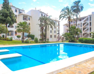 Three bed apartment in Riviera del Sol close to all amenities and beach