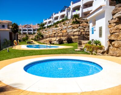 Modern three bedroom penthouse apartment in Casares Costa