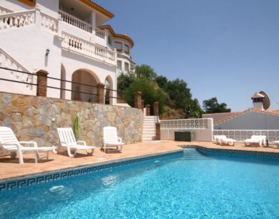 Holiday rental villa with views and a private pool in Monda Costa del Sol