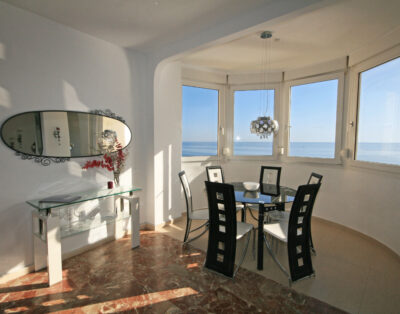 Two bedroom apartment on the beach Algaida Calahonda