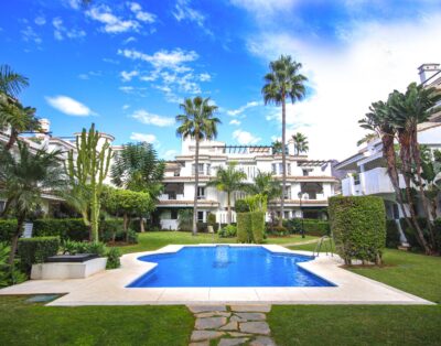 3 bedroom apartment in Nueva Andalucía, short drive to Puerto Banus.