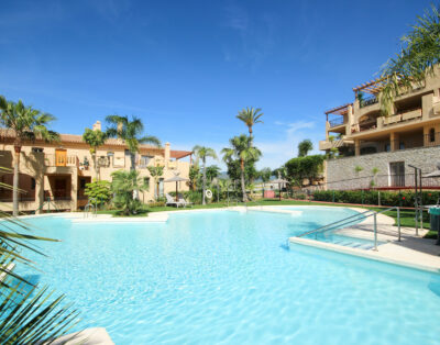 Two Bedroom penthouse near Benahavis with stunning views
