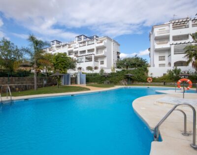Two bedroom top floor apartment in Sabinillas