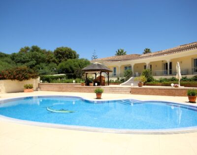Four bedroom villa with a private pool Las Chapas 80 metres from the beach