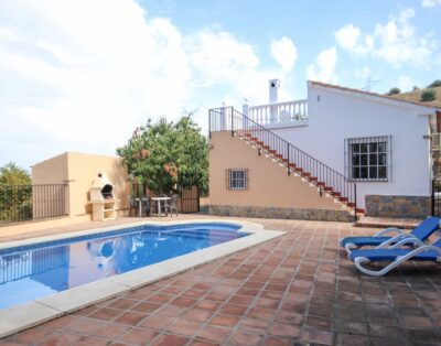 Holiday rental villa with private pool and views Coin