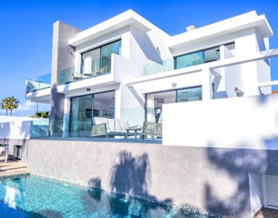 Stunning five bedroom villa in La Cala De Mijas