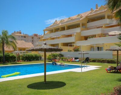 Two Bedroom Holiday Rental Apartment in Puerto Alto Estepona