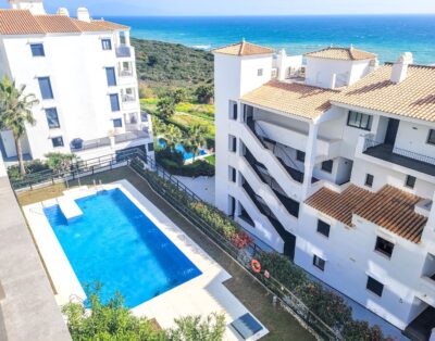 3 bedroom impressive property & sea views Manilva