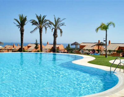 Two bedroom apartment near golf Los Lagos Elviria