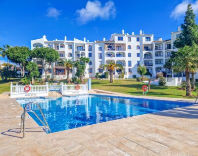 Modern 2 bed apartment close to beach Riviera