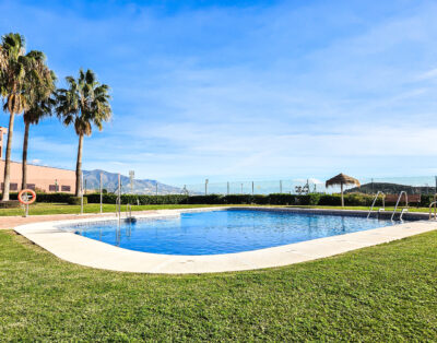 Two bed apartment with sea views near La Cala de Mijas and Fuengirola.