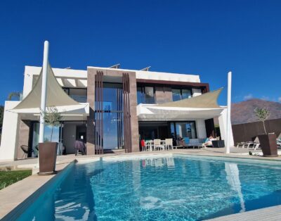 Luxury 4 Bedroom Villa in Valle Romano, Estepona with private infinity pool and magnificent views